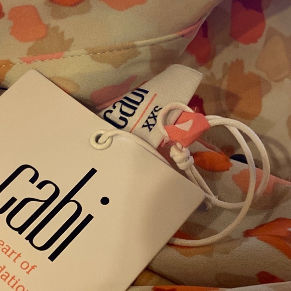 CAbi 6081 Go-To Blouse Spring 2022 XXSmall NWT - Picture 6 of 8